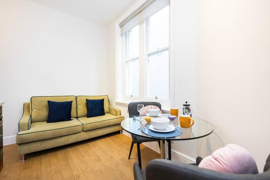 Stylish Studio In Leicester Square Лондон Екстер'єр фото